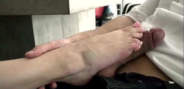  Tiny Blonde Whore Amber D. Pulling some Foot Magic on Horny White Guy